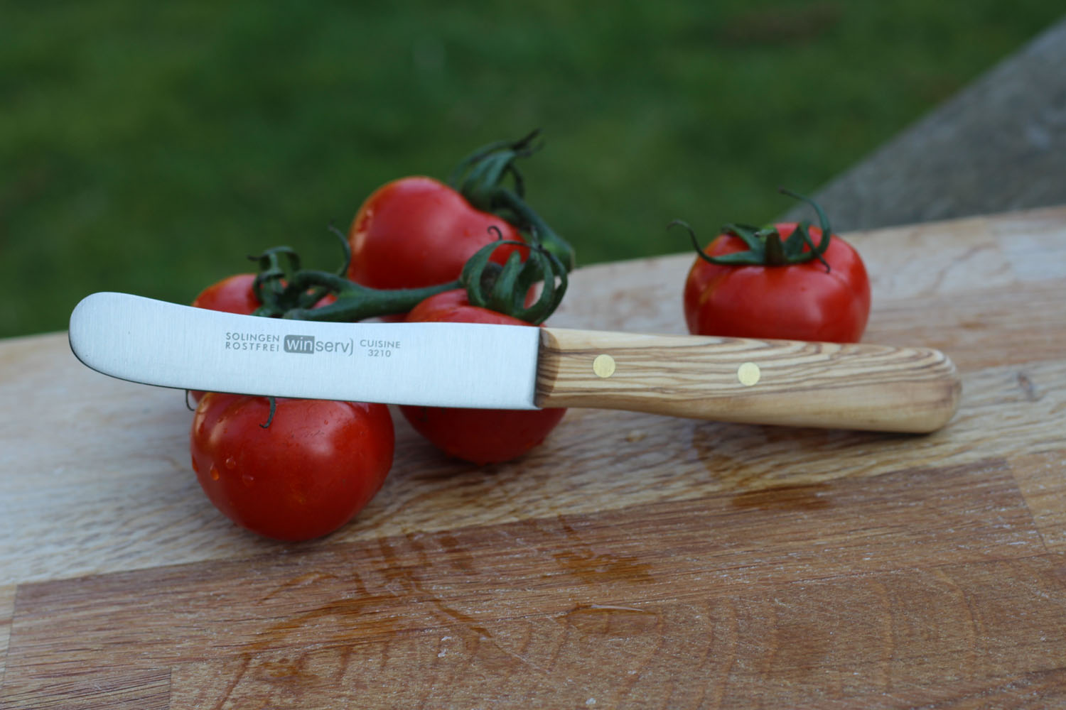 Buckelsmesser mit rostfreier Klinge und Olivenholzgriff
